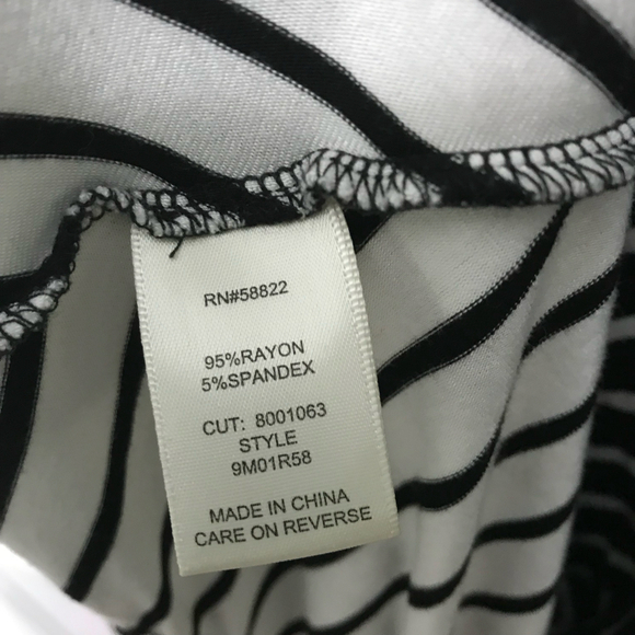 Max Studio London Sleeveless Black Ivory Asymmetrical Stripe Stretch Maxi Lg - Picture 4 of 4